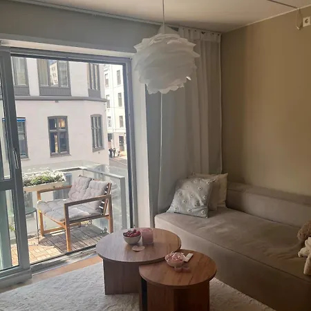 Right By Alexander Kiellands * Oslo